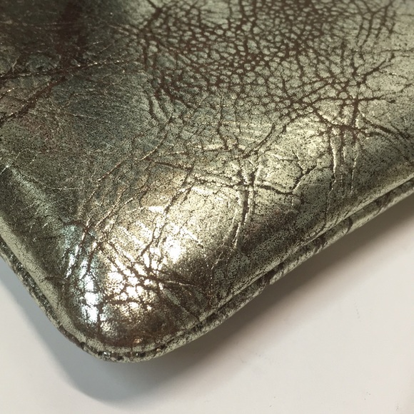 NWT💄 Patricia Nash Gold Wristlet - Picture 9 of 13